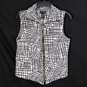 Attyre New York Rayon Vest